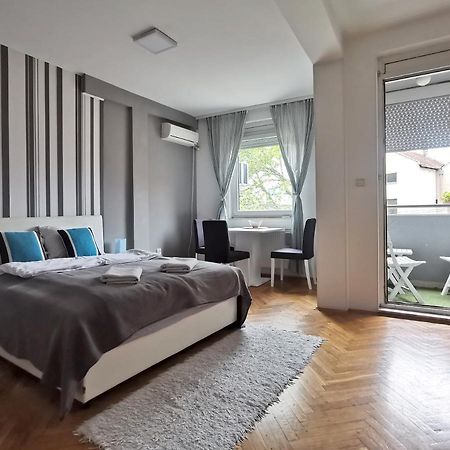 Center Apartment Iva Нови-Сад Экстерьер фото