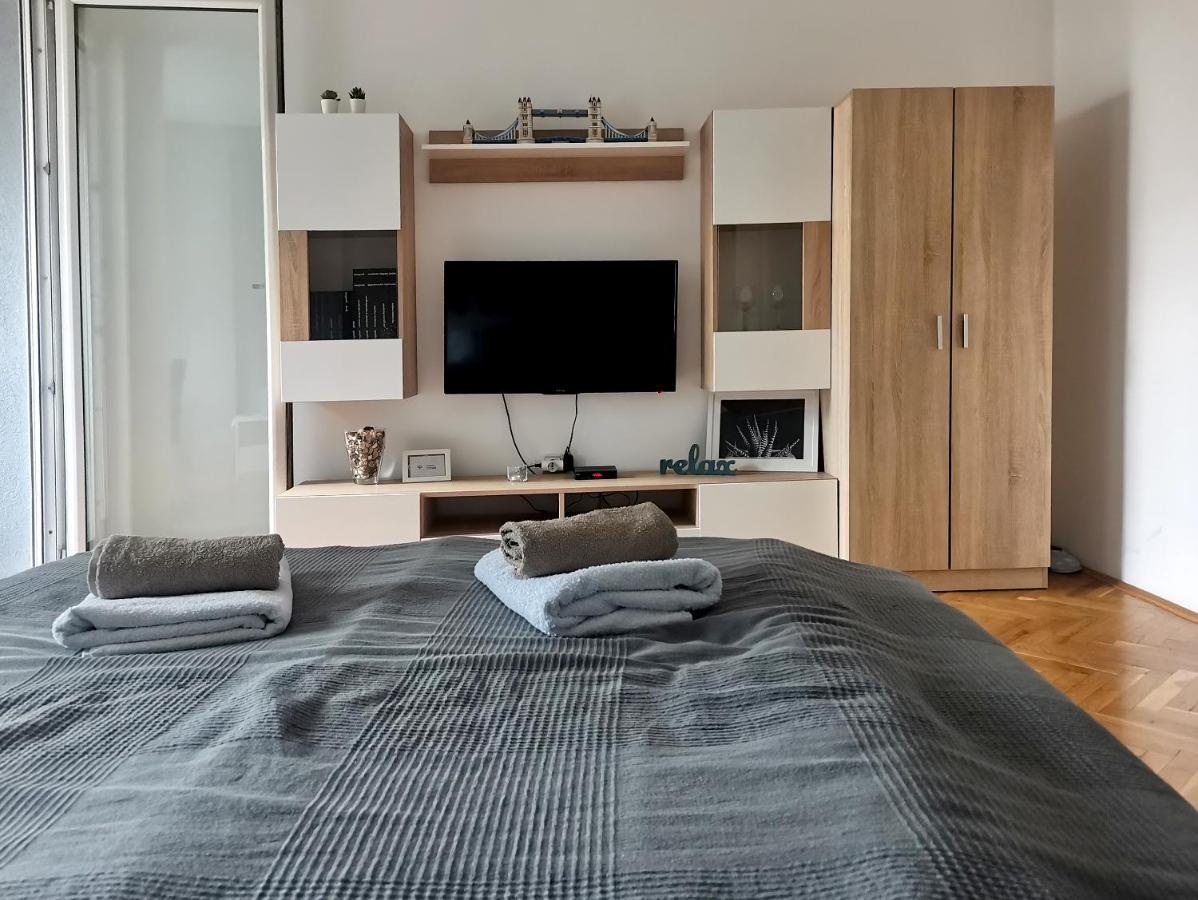 Center Apartment Iva Нови-Сад Экстерьер фото