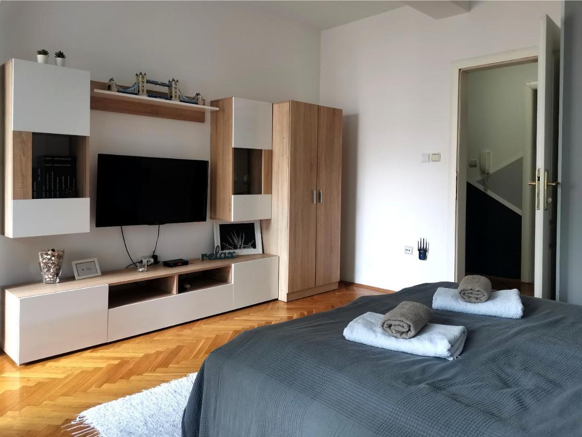 Center Apartment Iva Нови-Сад Экстерьер фото
